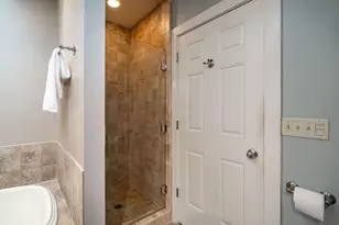 1847 N Vel R. Phillips Ave, Milwaukee, WI 53212 - Photo 23