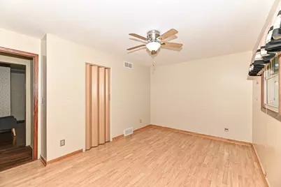 4280 S Pennsylvania Ave, Saint Francis, WI 53235 - Photo 17