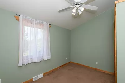 7724  Northwest Hwy, Racine, WI 53149 - Photo 19