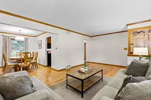8049 N Edge O Woods Dr, Brown Deer, WI 53223 - Photo 5