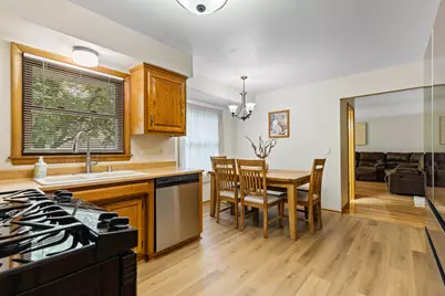 8049 N Edge O Woods Dr, Brown Deer, WI 53223 - Photo 9