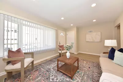 W161N8970  Hayes Ave, Menomonee Falls, WI 53051 - Photo 5