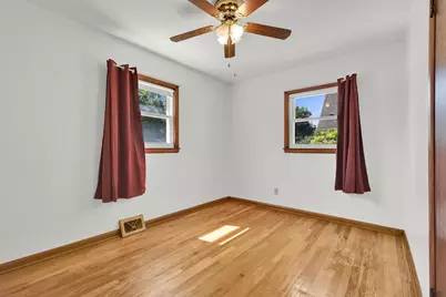 4310 W Anthony Dr, Greenfield, WI 53219 - Photo 19