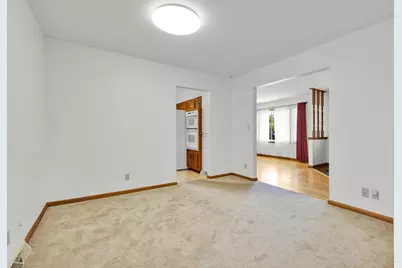 4310 W Anthony Dr, Greenfield, WI 53219 - Photo 11