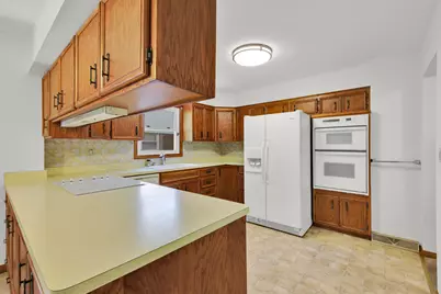 4310 W Anthony Dr, Greenfield, WI 53219 - Photo 13