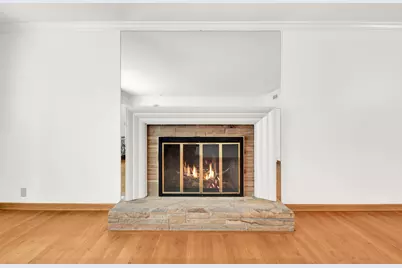 7212  Aetna Ct, Wauwatosa, WI 53213 - Photo 9