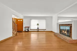 7212 Aetna Ct, Wauwatosa, WI 53213 - Photo 11