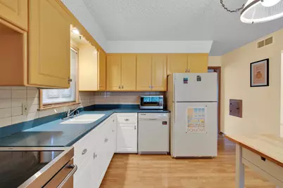 7212  Aetna Ct, Wauwatosa, WI 53213 - Photo 17