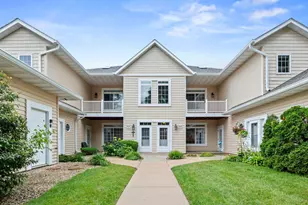 W398N5953 Autumn Woods Dr, Oconomowoc, WI 53066 - Photo 1