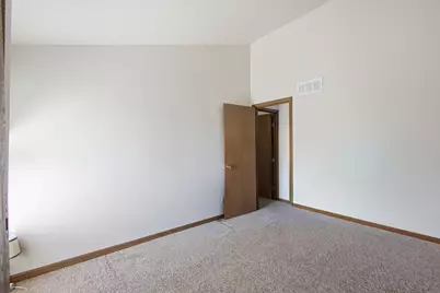 9000 N 70th St, Milwaukee, WI 53223 - Photo 13