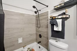 9000 N 70th St, Milwaukee, WI 53223 - Photo 27