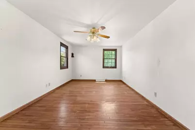 11645 N Hillside Ln, Mequon, WI 53092 - Photo 13
