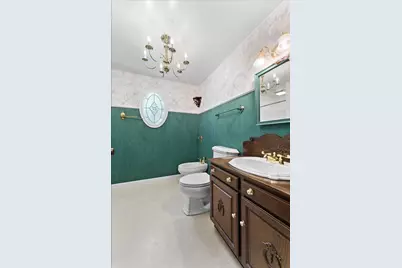 11645 N Hillside Ln, Mequon, WI 53092 - Photo 19