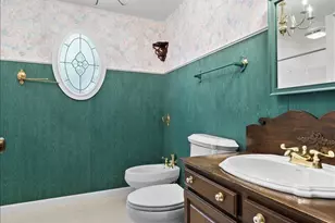 11645 N Hillside Ln, Mequon, WI 53092 - Photo 19