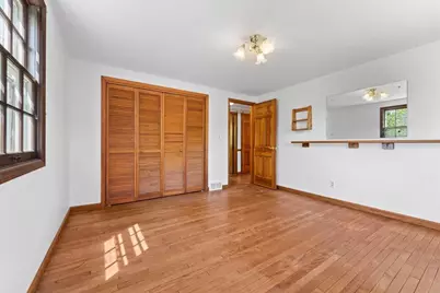 11645 N Hillside Ln, Mequon, WI 53092 - Photo 15
