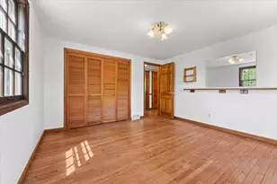 11645 N Hillside Ln, Mequon, WI 53092 - Photo 15