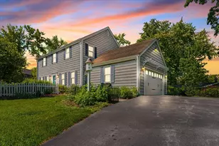 11645 N Hillside Ln, Mequon, WI 53092 - Photo 3