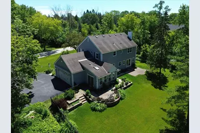 11645 N Hillside Ln, Mequon, WI 53092 - Photo 31