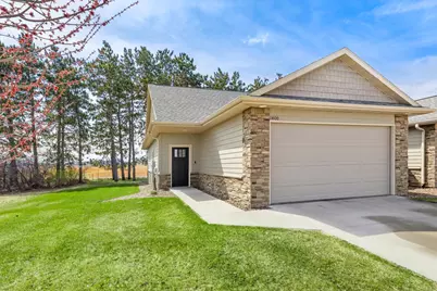 1800  Prairie Pl #4, Holmen, WI 54636 - Photo 1