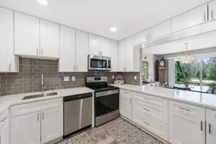 12810 N Colony Dr, Mequon, WI 53097 - Photo 11