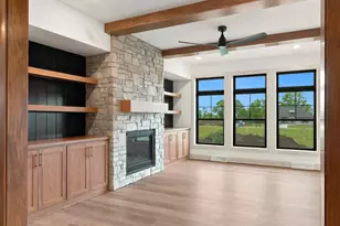 N66W21075 Sweet Clover Dr, Menomonee Falls, WI 53051 - Photo 5