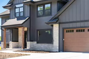 N66W21075 Sweet Clover Dr, Menomonee Falls, WI 53051 - Photo 3