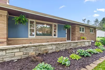 4505 N 133rd St, Brookfield, WI 53005 - Photo 3