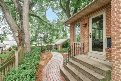 910  Harvey Ave, Watertown, WI 53094 - Photo 5