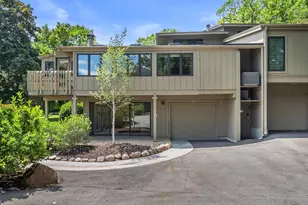 711 Thornridge Ct, Fontana, WI 53125 - Photo 1
