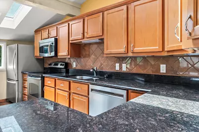 711  Thornridge Ct #B, Fontana, WI 53125 - Photo 11