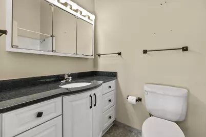 711  Thornridge Ct #B, Fontana, WI 53125 - Photo 13