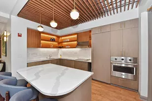 929 N Astor St, Milwaukee, WI 53202 - Photo 35