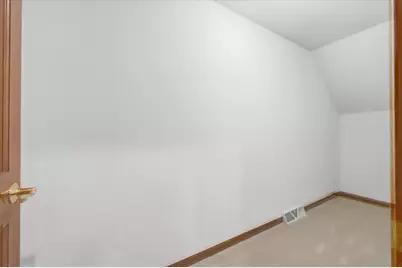 272  Highland Dr, Belgium, WI 53004 - Photo 29