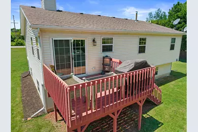 10011  Sheridan Rd, Pleasant Prairie, WI 53158 - Photo 11