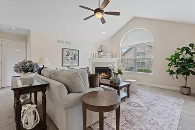 1013  Ann Marie Way, Oconomowoc, WI 53066 - Photo 3