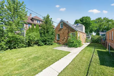 6431 W Girard Ave, Milwaukee, WI 53210 - Photo 3