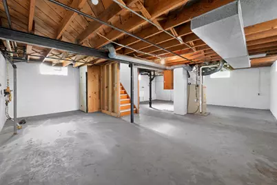 6431 W Girard Ave, Milwaukee, WI 53210 - Photo 37