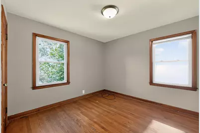 6431 W Girard Ave, Milwaukee, WI 53210 - Photo 21