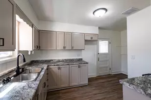 631 Pearl St, Sparta, WI 54656 - Photo 7