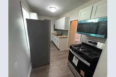 709  Dexter St, Madison, WI 53704 - Photo 7
