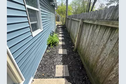 709  Dexter St, Madison, WI 53704 - Photo 15