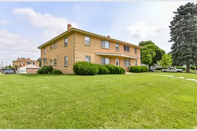 2410 W Howard Ave, Milwaukee, WI 53221 - Photo 3