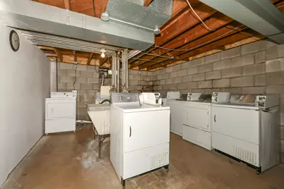 2410 W Howard Ave, Milwaukee, WI 53221 - Photo 13