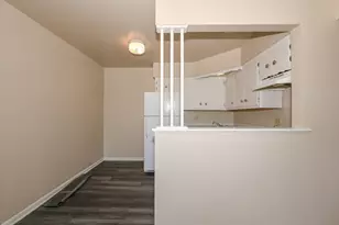 2410 W Howard Ave, Milwaukee, WI 53221 - Photo 31