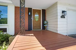 N105W21215 Oak Ln, Germantown, WI 53022 - Photo 3