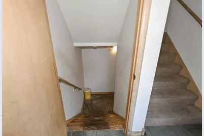 2424 W Howard Ave, Milwaukee, WI 53221 - Photo 27