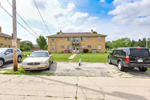 2424 W Howard Ave, Milwaukee, WI 53221 - Photo 31