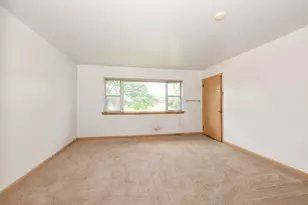 2424 W Howard Ave, Milwaukee, WI 53221 - Photo 9