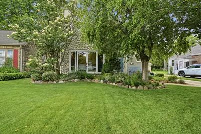 3929 S Lake Dr, Saint Francis, WI 53235 - Photo 39