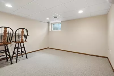 3929 S Lake Dr, Saint Francis, WI 53235 - Photo 27